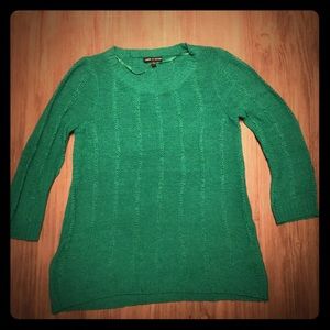 Cozy, emerald green cable knit sweater. Size M.